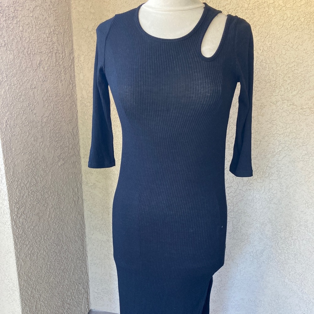Everly Cutout Shoulder Black Bodycon Dress Size S